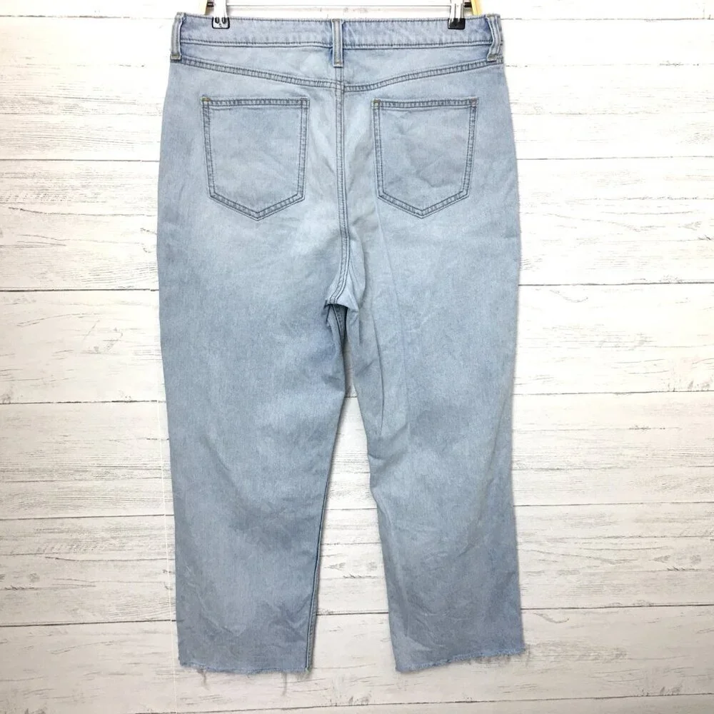 Elizabeth and James Jeans High Rise Crop Frayed Hems Stretch size 14 length 26